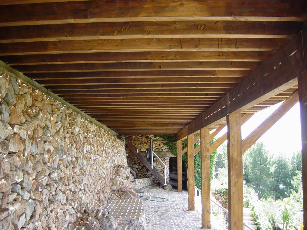 MADERA LAMINADA Y ASERRADA